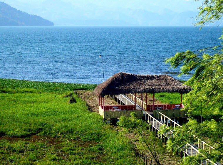 Lake Yojoa (Lago de Yojoa), Between Cortés & Comayagua, Honduras